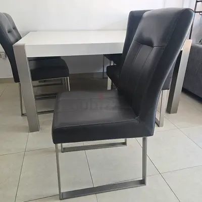 Dining table x 6 chairs