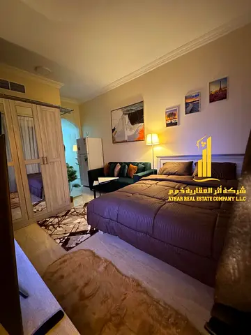 Furnished studio apartment for rent in Ajman, Al Jurf 2, next to Al Aqsa School. Clean and tidy furnishings. Includes all bills and internet.