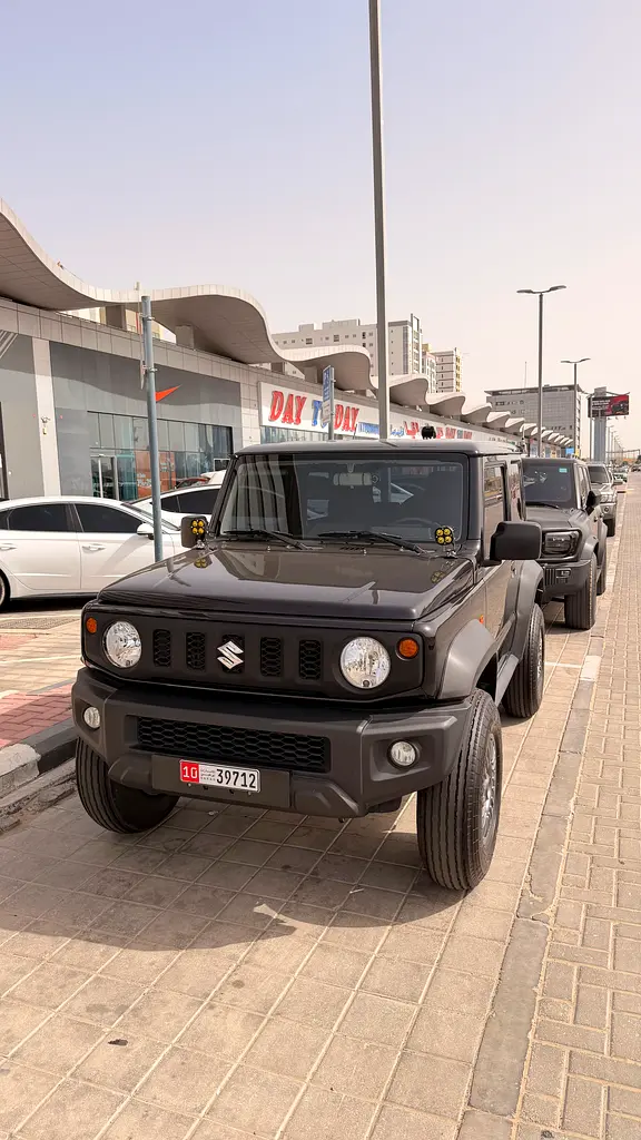 Suzuki Jimny 2021 — photo 1 of 10