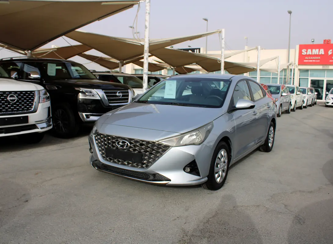 Hyundai Accent 2022 — photo 1 of 11