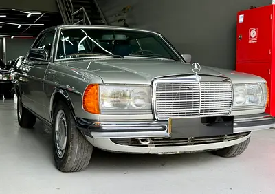 1978 Mercedes-BENZ E-CLASS — фото 3