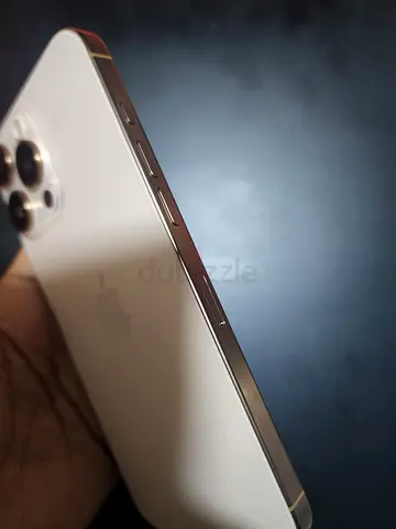 Iphone 16 Pro max  (desert gold ) - Good condition 10/10 only mobile