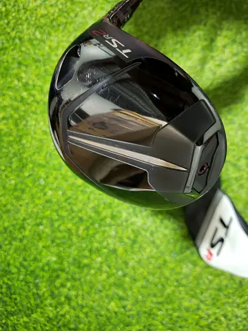 Titleist TSR2 Driver in Stiff Flex incl. Headcover