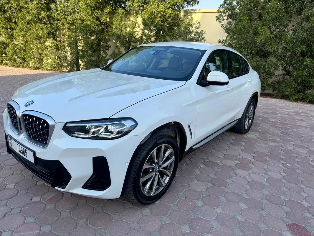 BMW X4 2022 — photo 1 of 12