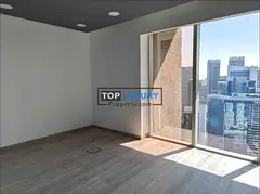 High-Floor Office | Downtown View | Close to Metro