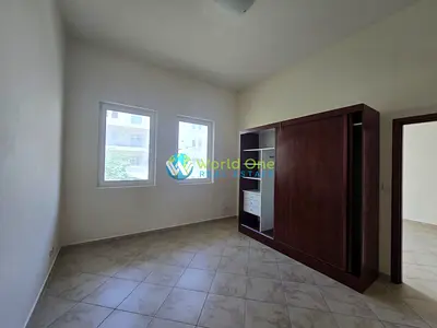 Spacious 1BR I Vacant I Great Location