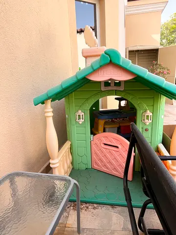 Kids playhouse for free