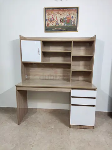 Modern Wooden Study Desk with Integrated Shelves and Drawers