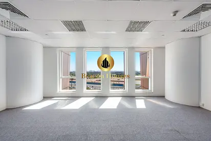 Modern Office | Racecourse View | Elite Address