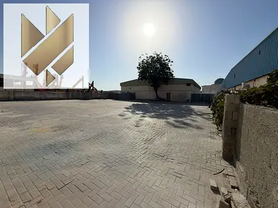 حوطه مع ممر واسع علي الشارع الرئيسي - الصناعيه 13