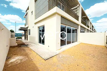 Corner Unit | Closed Kitchen | Roof Terrace