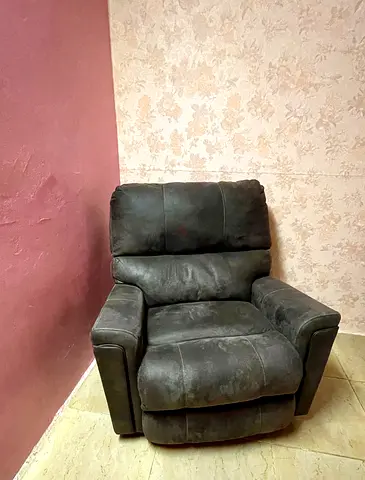 Recliner sofa