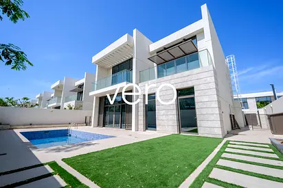 Ready to Move In | Open to Offers | Landscaped