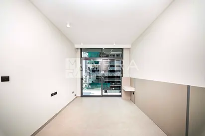 Easy Access to Main Road I 1BR with Walk In Closet