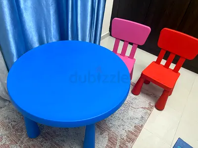 IKEA kids round table and 2 chairs