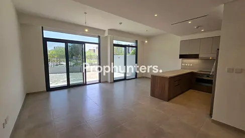 Park view |Vacant | Kitchen appliances