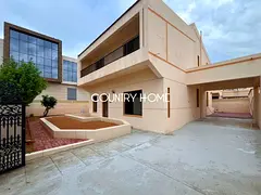 Elegant 4BR Villa | Prime Jumeirah 3 Living