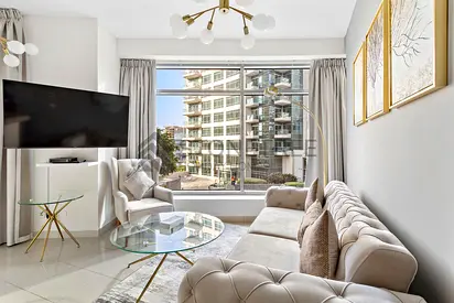 Near Beach and Tram | Flexible Cancellation Terms | Low Floor