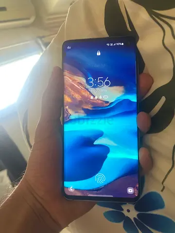 SAMSUNG GALAXY S10