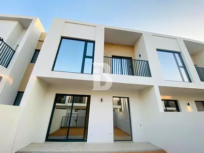 CLOSE TO AMENITIES | BIG PLOT | AVAILABLE 1ST JUNE