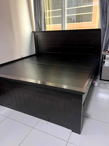 King size Bed