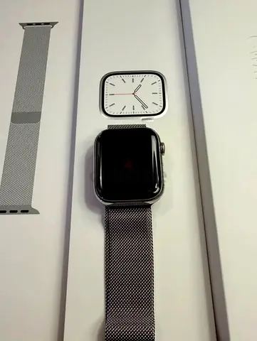 Apple Watch Silver Stainless Steel Case 45MM series 7. (GPS + Cellular )