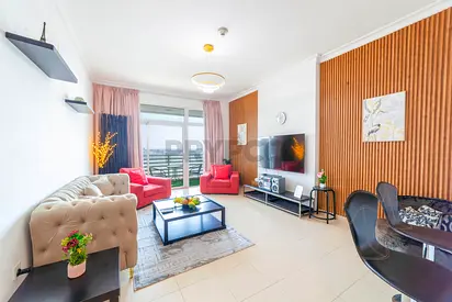 FULLY FURNISHED | SHORT TERM RENTAL | VACANT ON TRANSFER.