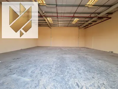 2,000 sq ft garage directly on the main road in Industrial Area 10, Sharjah, with electricity and drainage available.