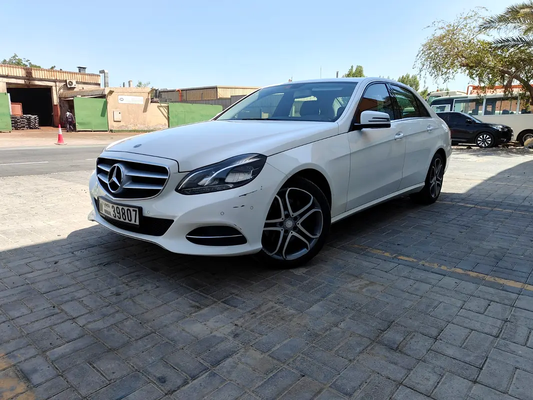 Mercedes-Benz E-Class 2014 — photo 1 of 7
