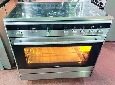Siemens iQ700 Model 90×60cm Mint Condition 5 Burner Full Safety Options