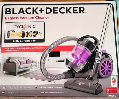 Black+Decker Bagless Cyclonic Vacuum Cleaner (VM1880) - Good Condition With Box