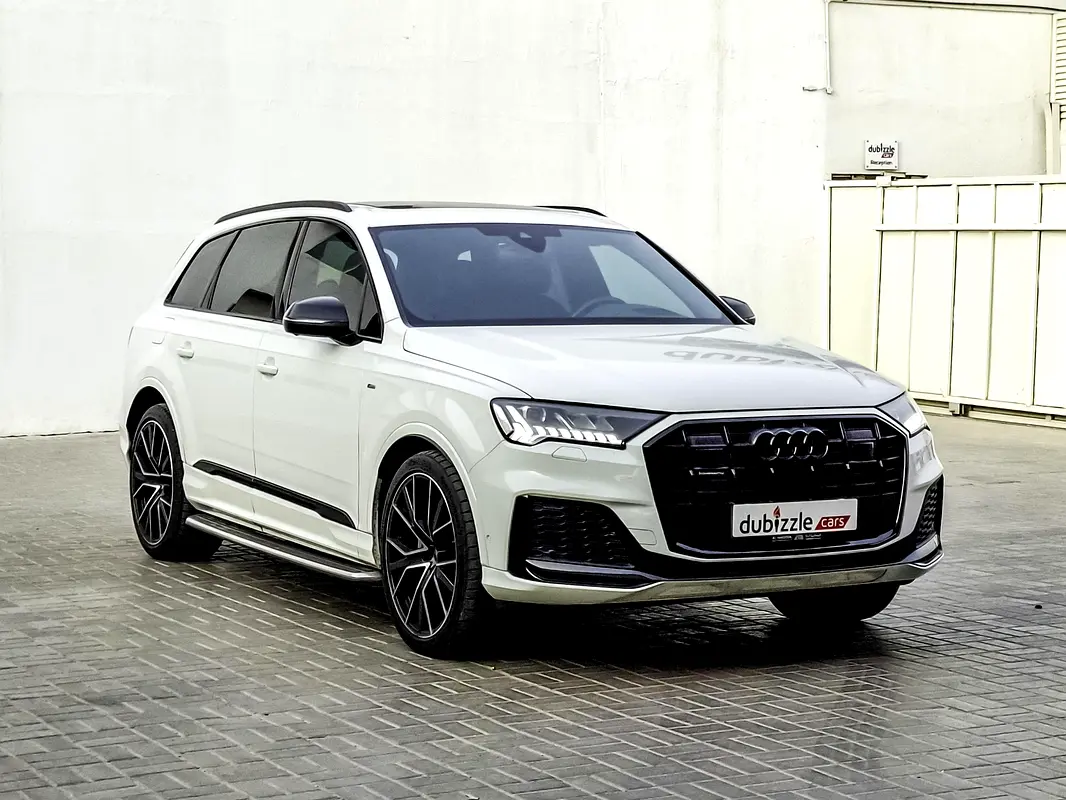 Audi Q7 2023 — photo 1 of 15
