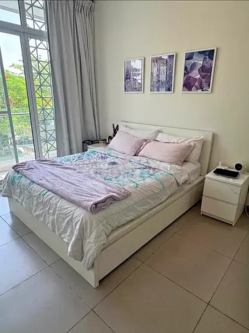Ikea malm bed with mattress and 2 storage drawers