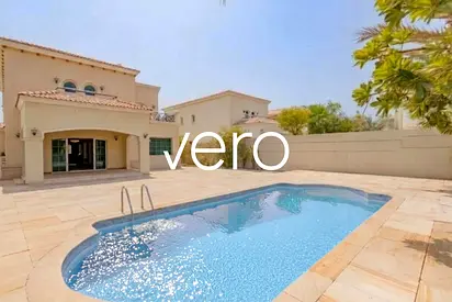 Walk to Park | Ensuite | Private Pool