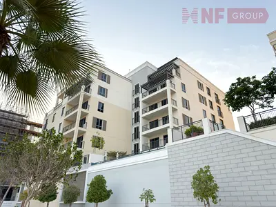 Waterfront | Beach Access | Spacious | Low Floor