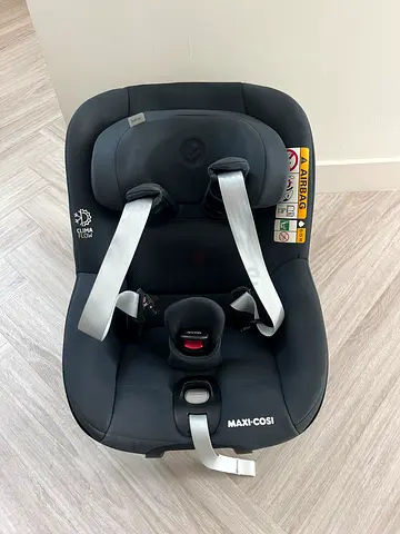 Maxi Cosi Pearl 360 car seat