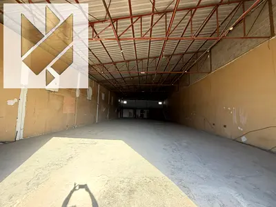 فرصة مميزة للإيجار مستودع في الصناعية 13 بموقع استراتيجي على الشارع الرئيسي