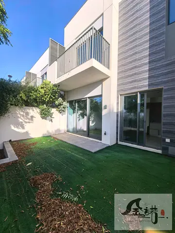 Spacious 3 bedroom |Vacant |Ready to move villa
