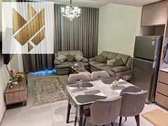 First tenant | balcony view | 3 baths | modern furnish | gym, pool, free parking | near Univ. of Sha