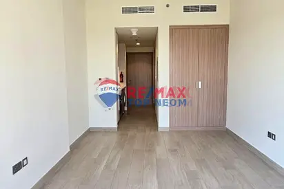 PRIME LOCATION - READY - UNFURNISHED