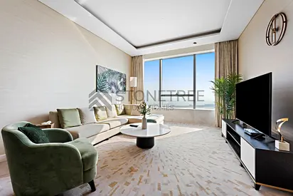 Luxury Living | Connected to Mall | Bills Included