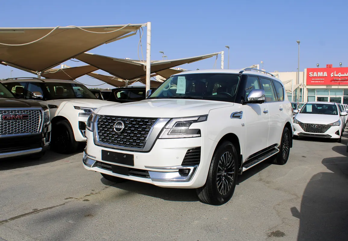 Nissan Patrol 2023 — photo 1 of 14