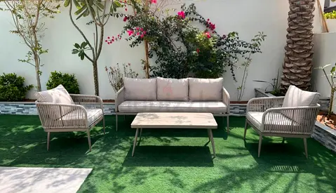 Outdoor 4-piece garden sofa set with coffee table - light grey, excellent condition