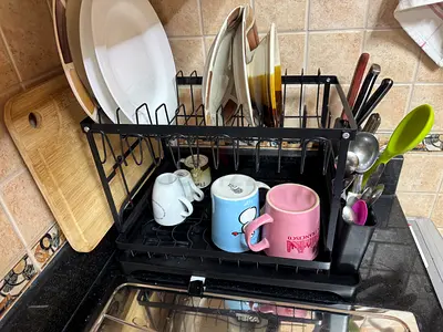 Steady Dish racks and kitchen items