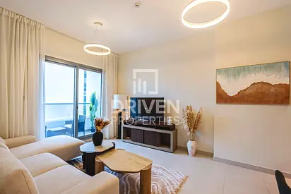 Bright Apt | Ready to Move in | Elegant Layout
