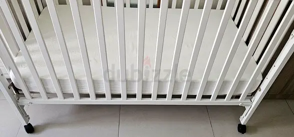 White Wooden Baby Crib with Mattress - Good Condition