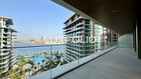 Sought-After 03 Series l Brand New Residence l Motivated Seller l Palm View