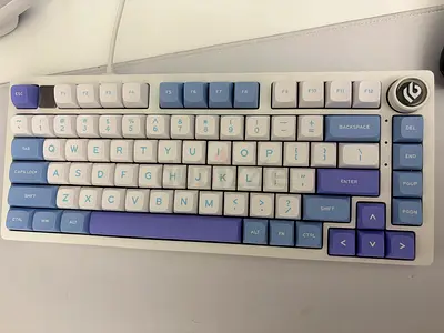 Leobog x Epomaker Hi75 Mechanical Keyboard with White and Blue Keycaps and Volume Knob