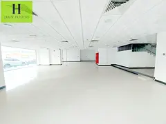Chiller Free Spacious Showroom Prime Location Good For Shopping Mall
