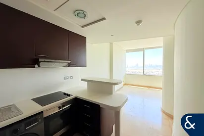 Studio Apartment | High Floor | Available Now